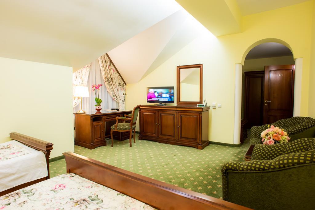 Hotel Maria Botosani Exterior photo